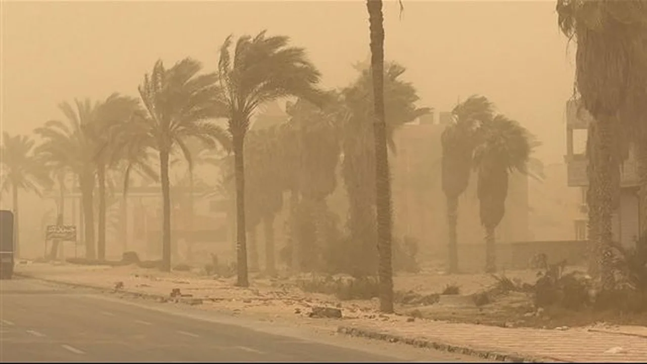 غلق طريق سفاجا – قنا أمام حركة المرور بسبب سوء الأحوال الجوية